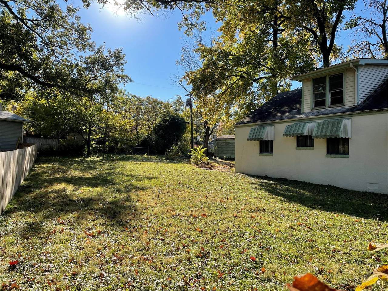 2018 Bredell Avenue - Photo 1