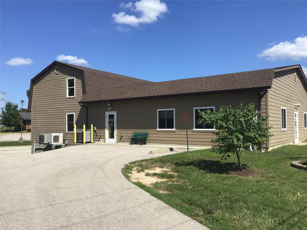 304 Hawthorne - Photo 1