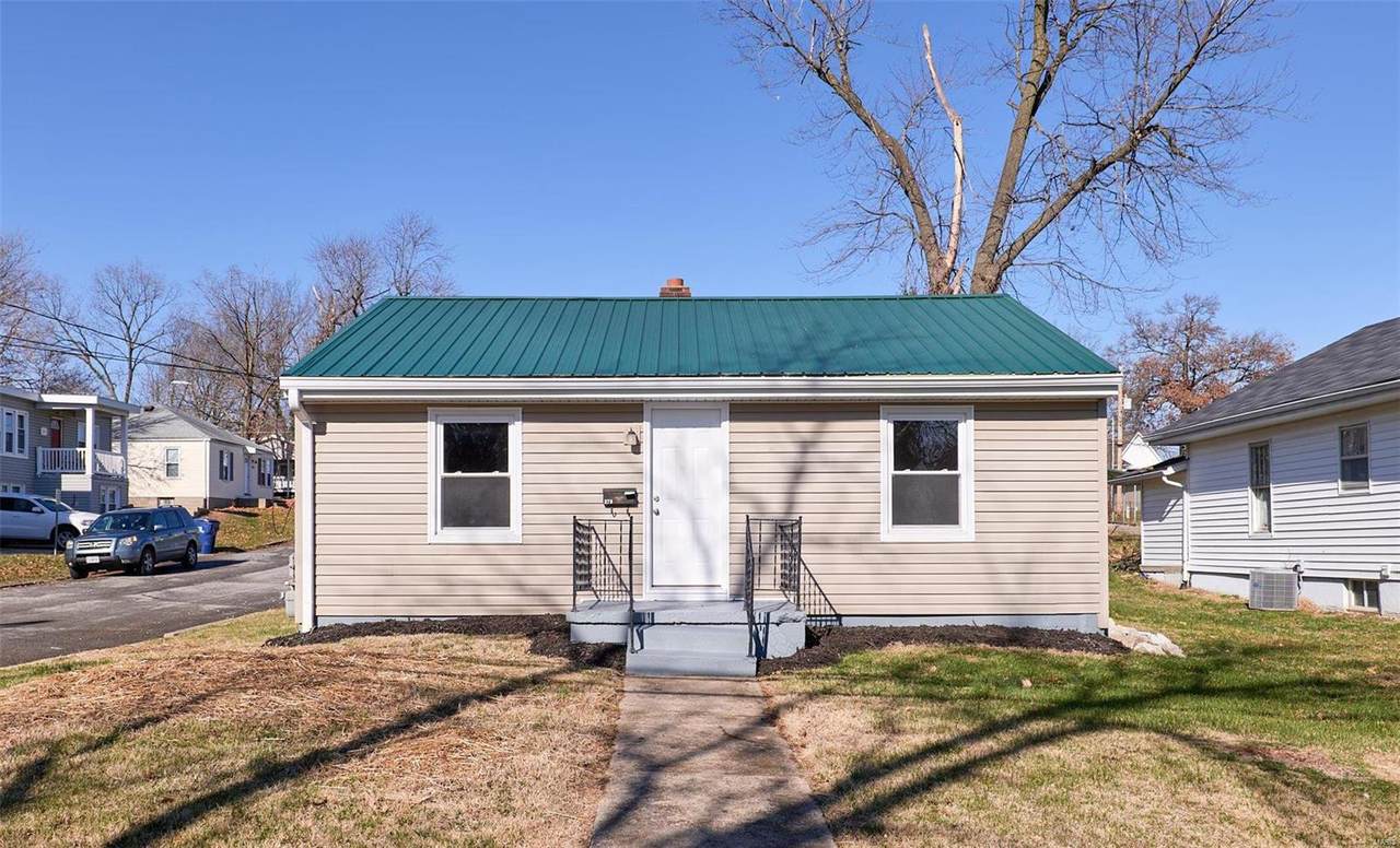 379 Cherry - Photo 1