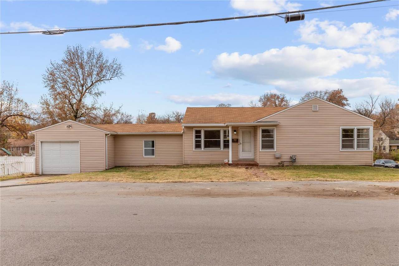 225 Nancy Place - Photo 1