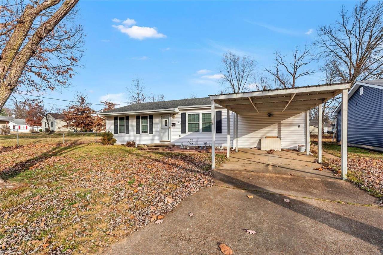128 Vincent Street - Photo 1