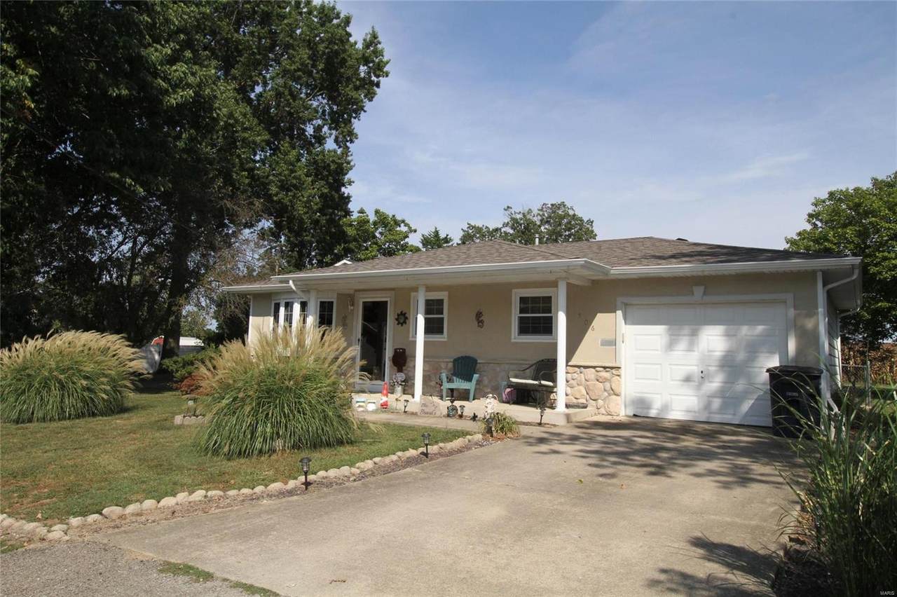 506 Oak Street - Photo 1
