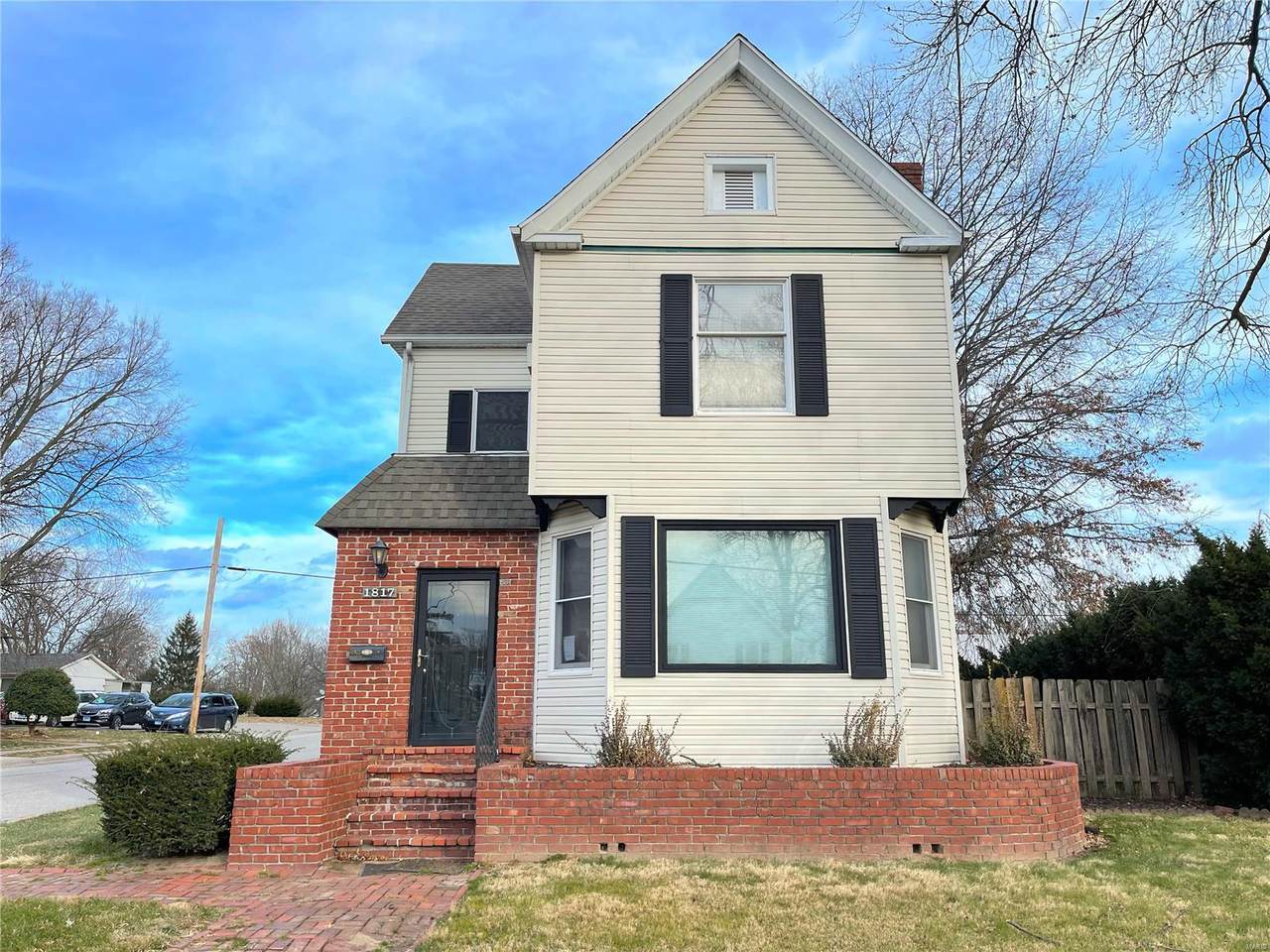 1817 State Street - Photo 1