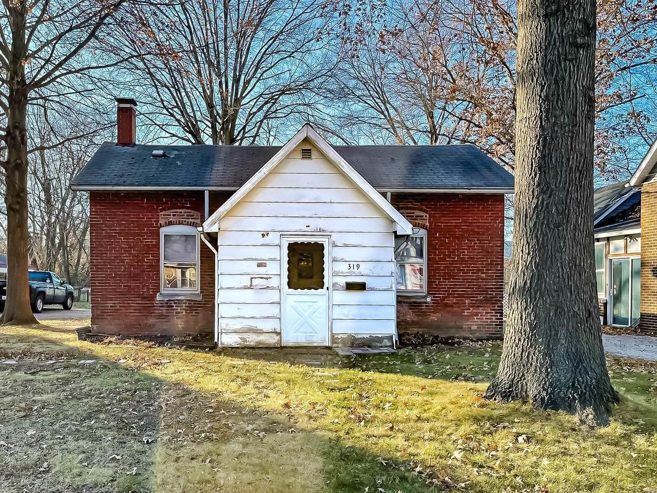 319 Union Street - Photo 1