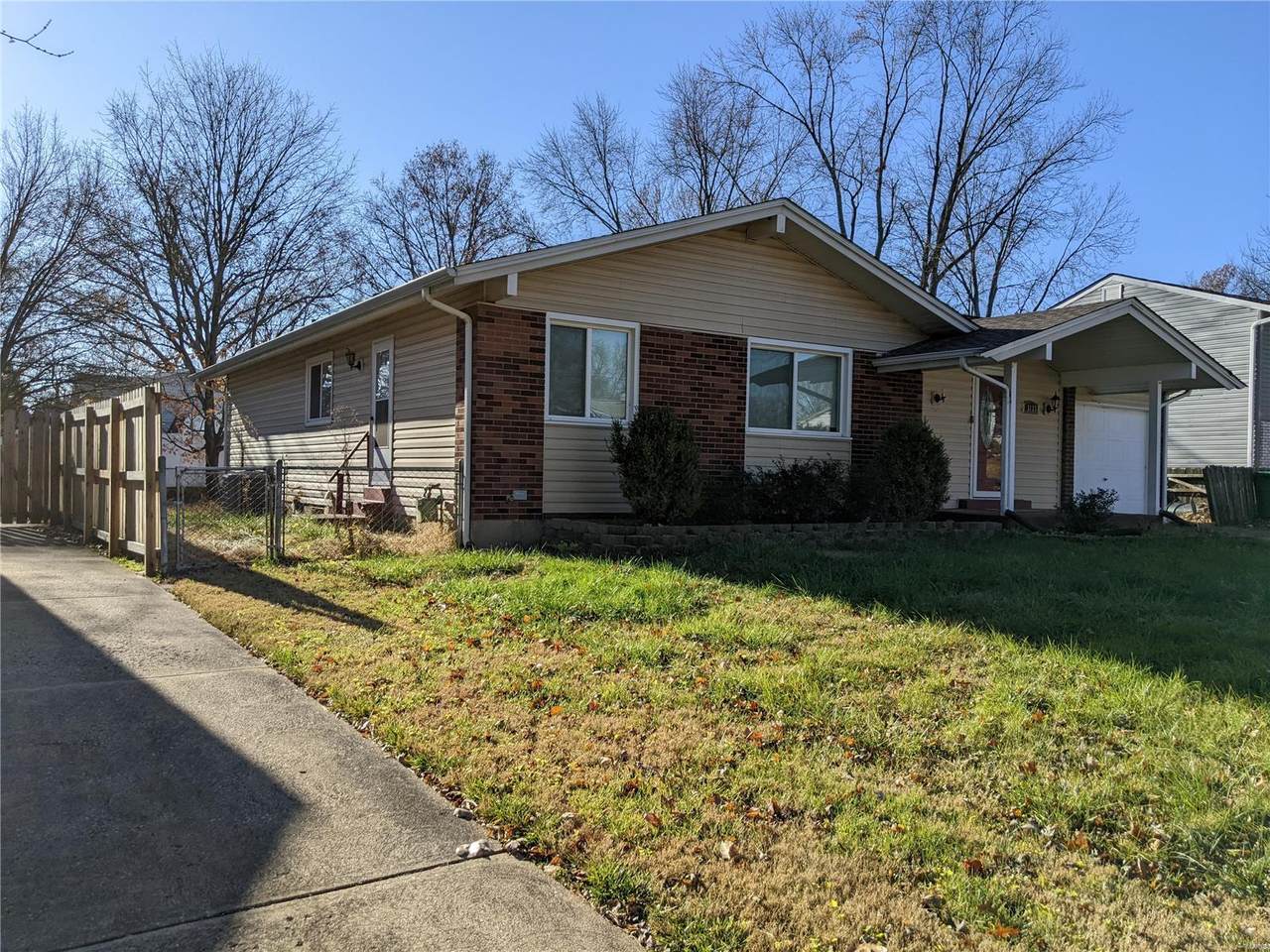 3133 Aberdeen Drive - Photo 1