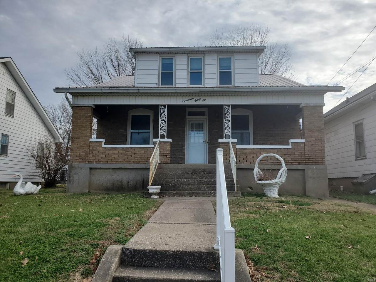1736 Swanwick - Photo 1