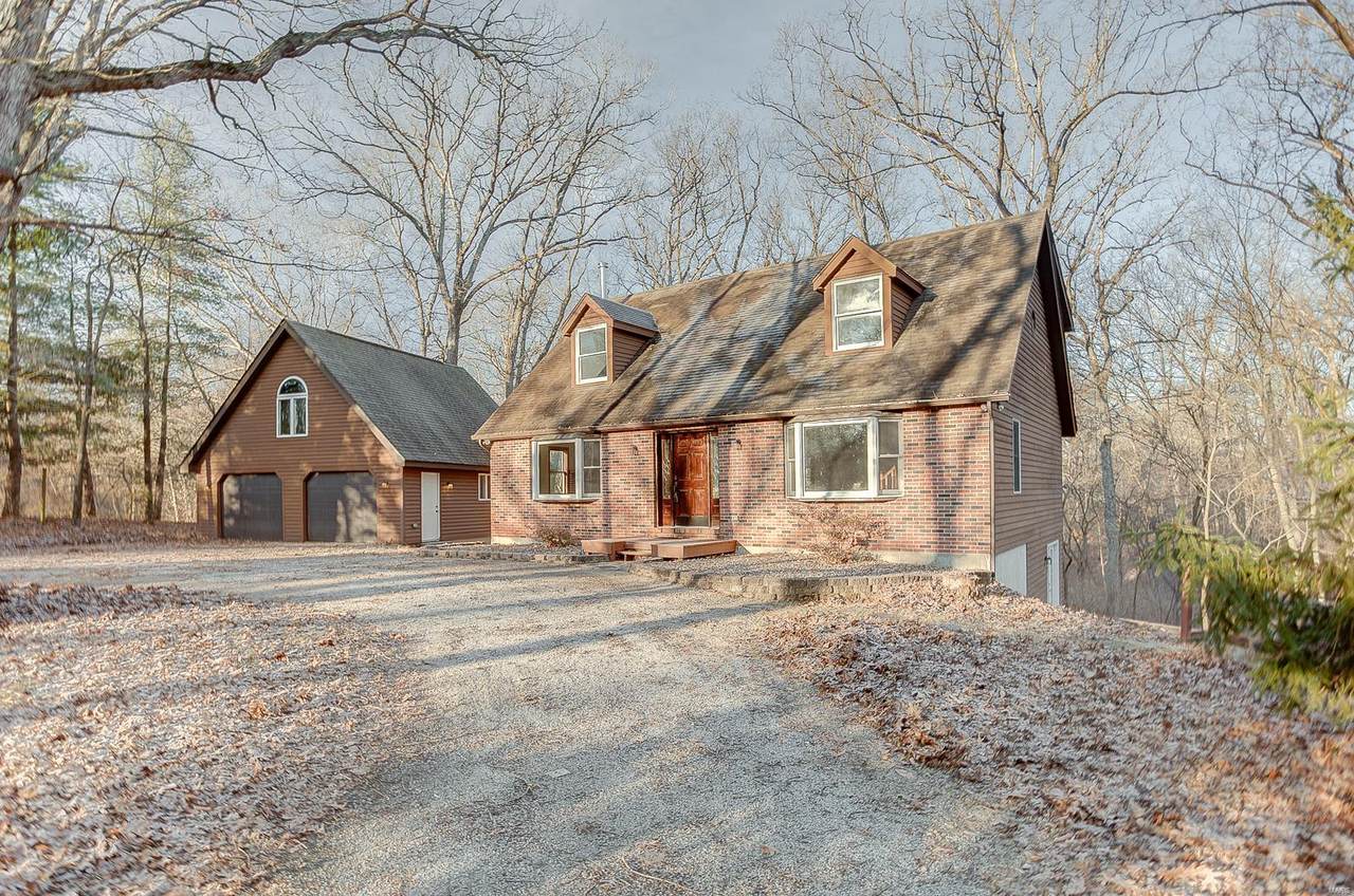2951 Pinewood Drive - Photo 1