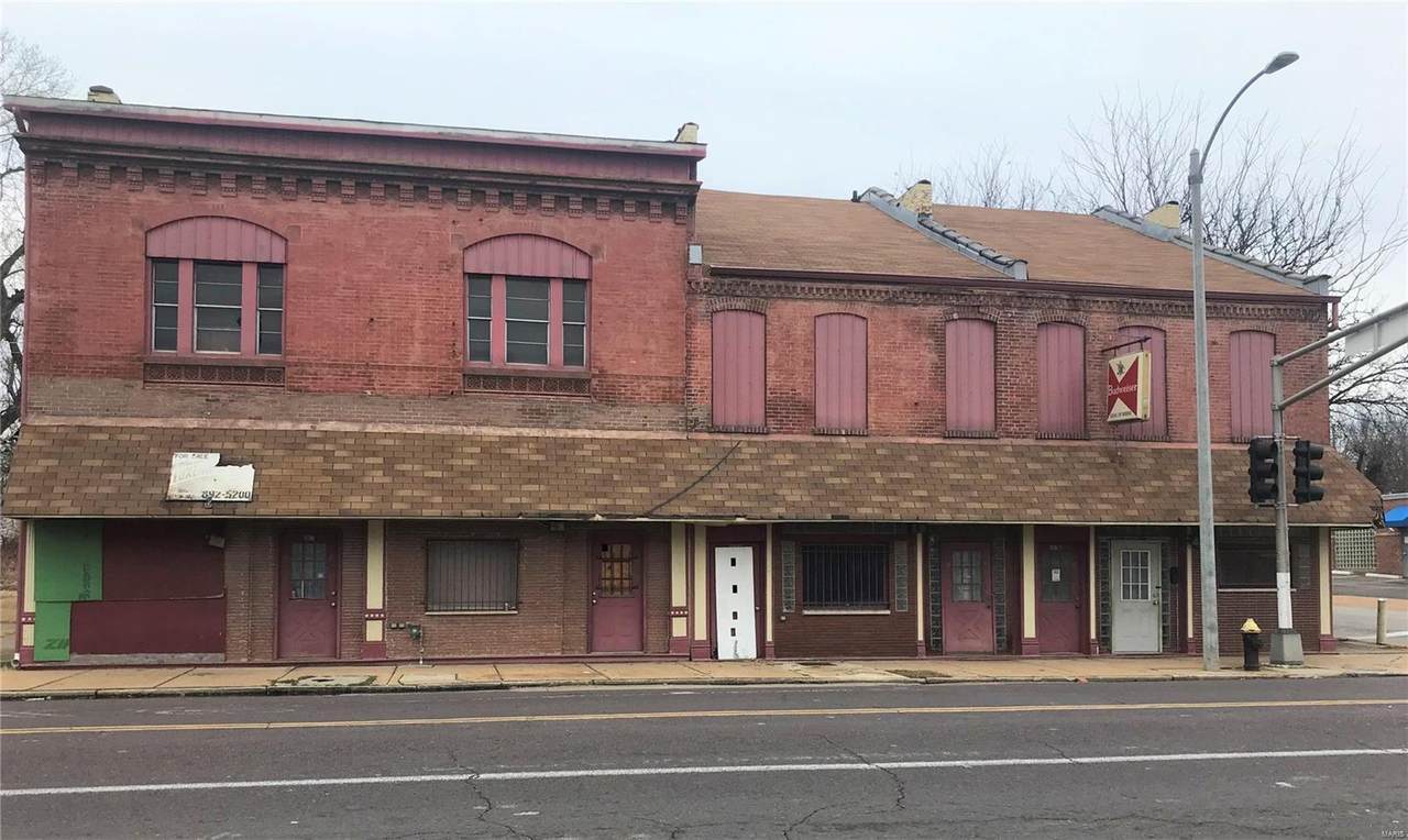 6901 Broadway - Photo 1
