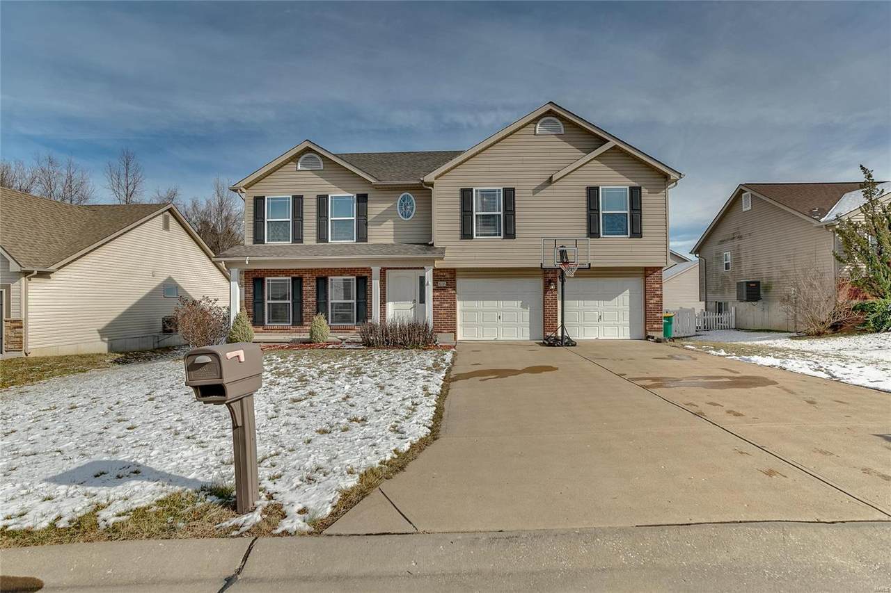 806 Carly Court - Photo 1