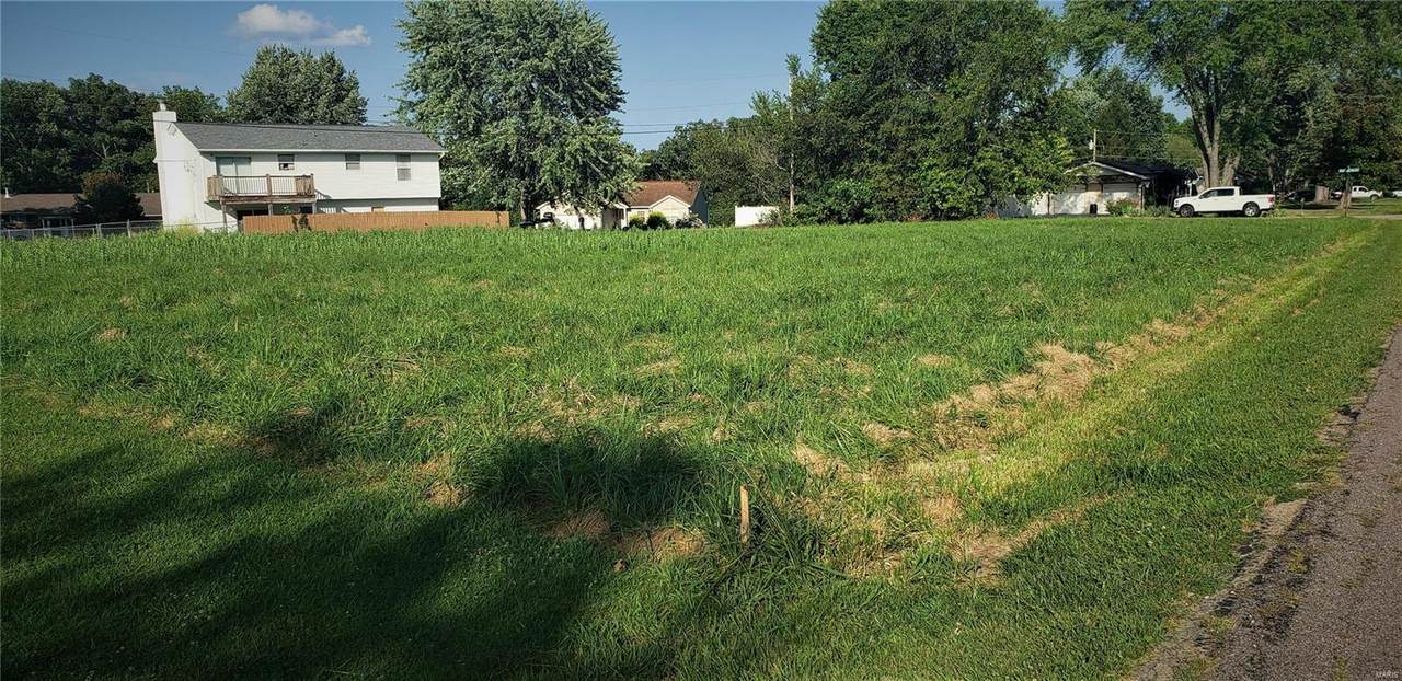 1301 Edgewood Drive - Photo 1