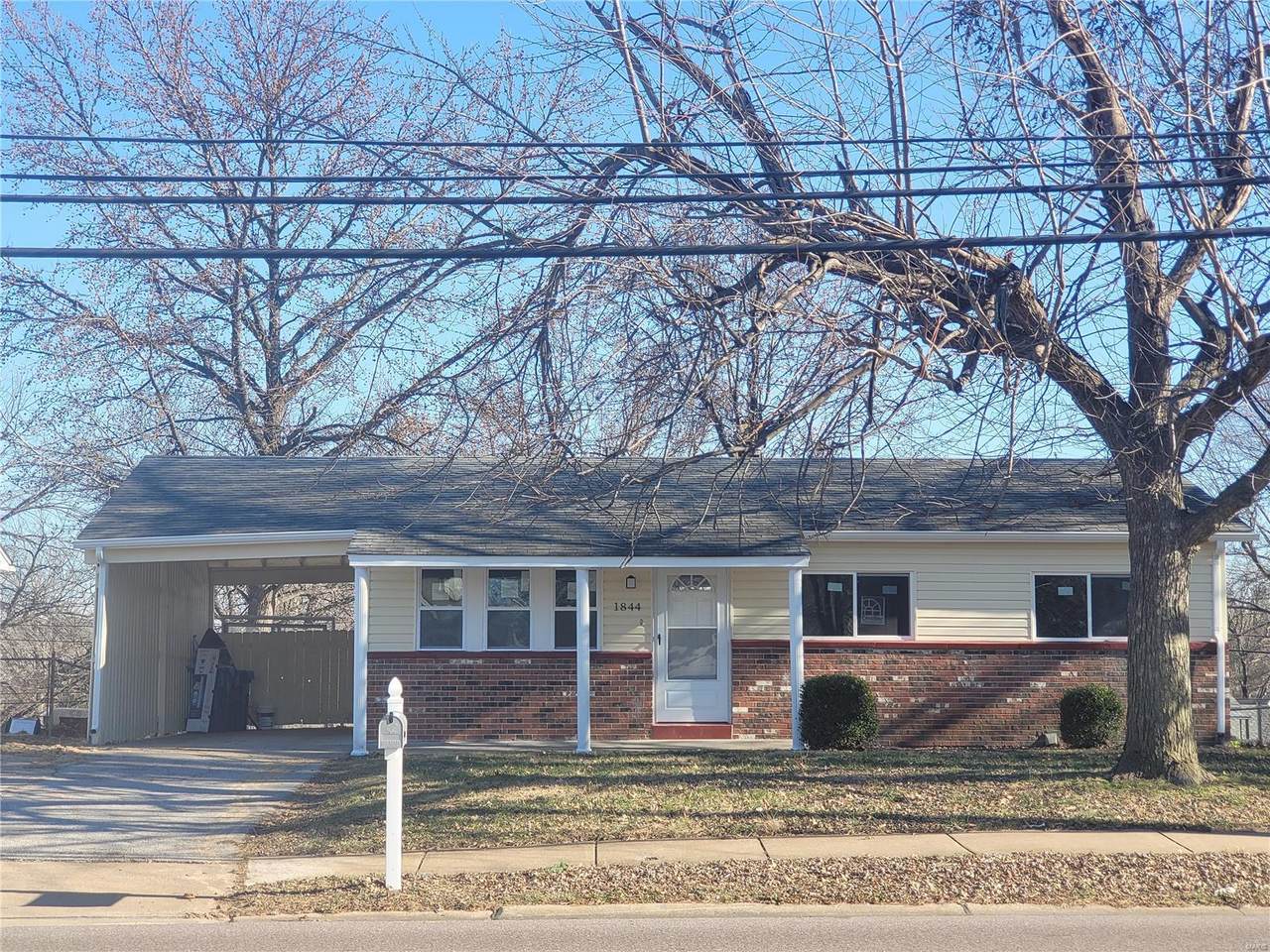 1844 Mckelvey - Photo 1