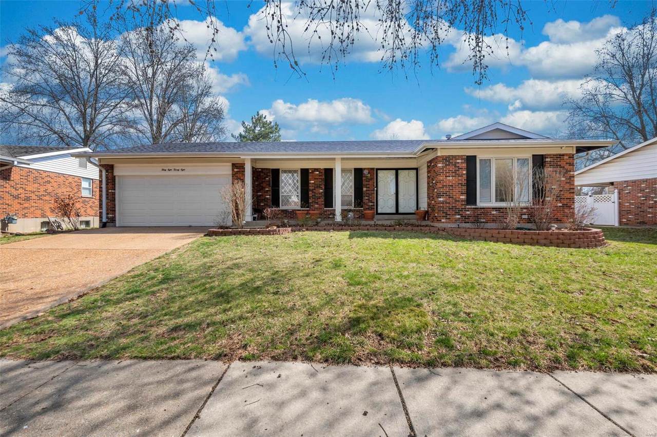3828 Hirondelle Lane - Photo 1