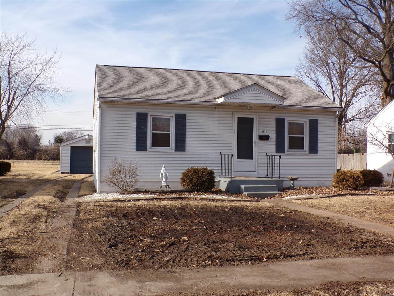 2633 Center Street - Photo 1
