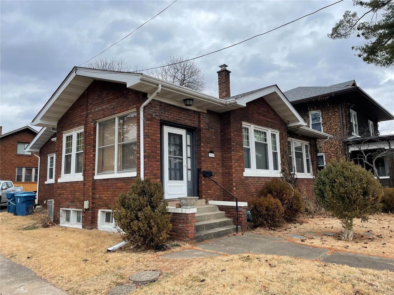 319 Hillsboro Avenue - Photo 1