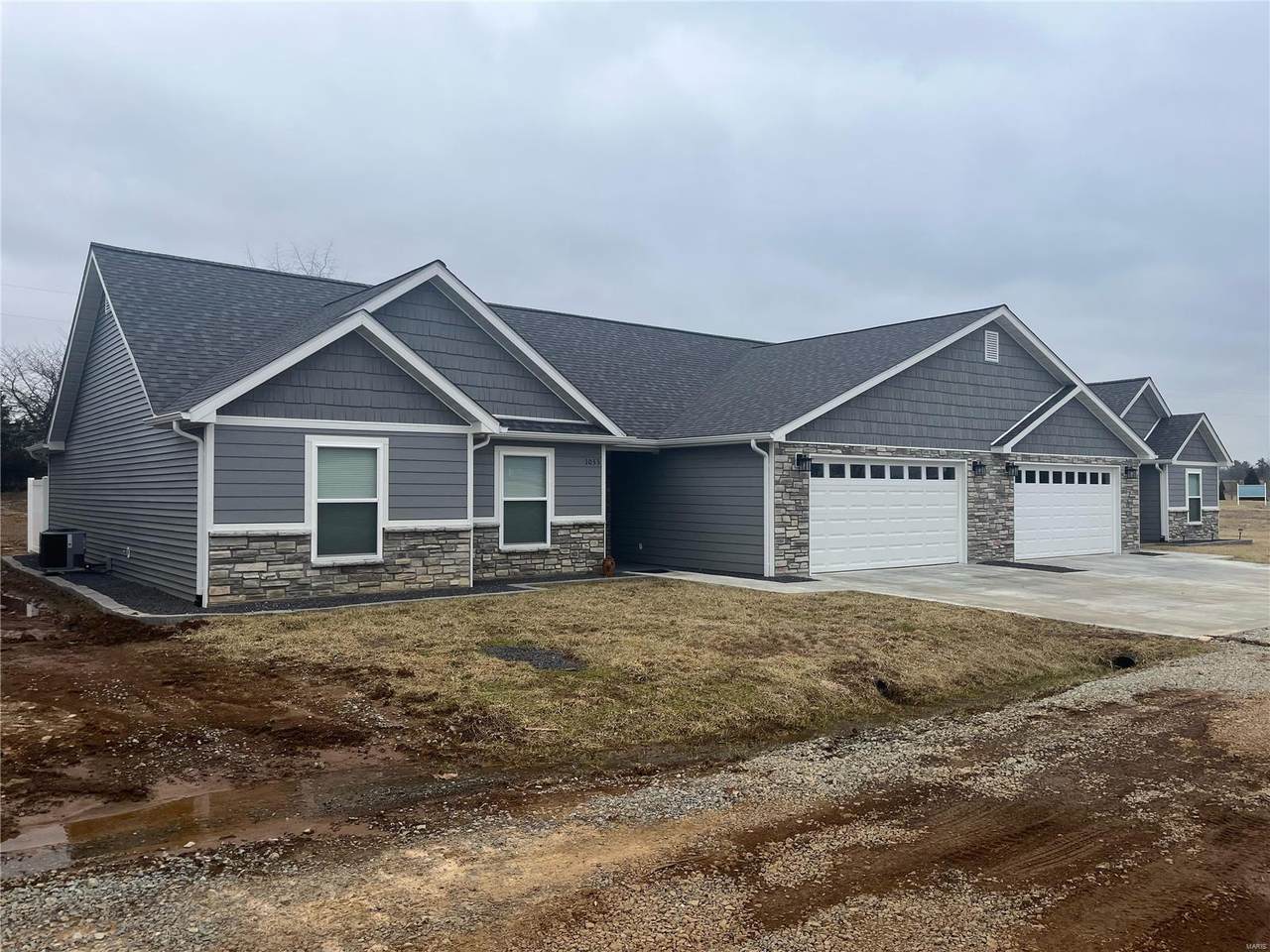 3 Ivy Ln - Photo 1