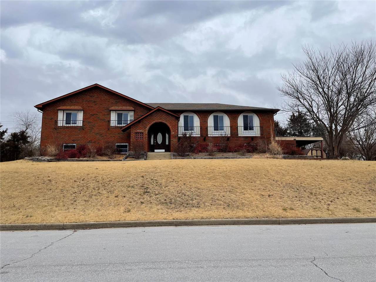 1405 Highland Drive - Photo 1