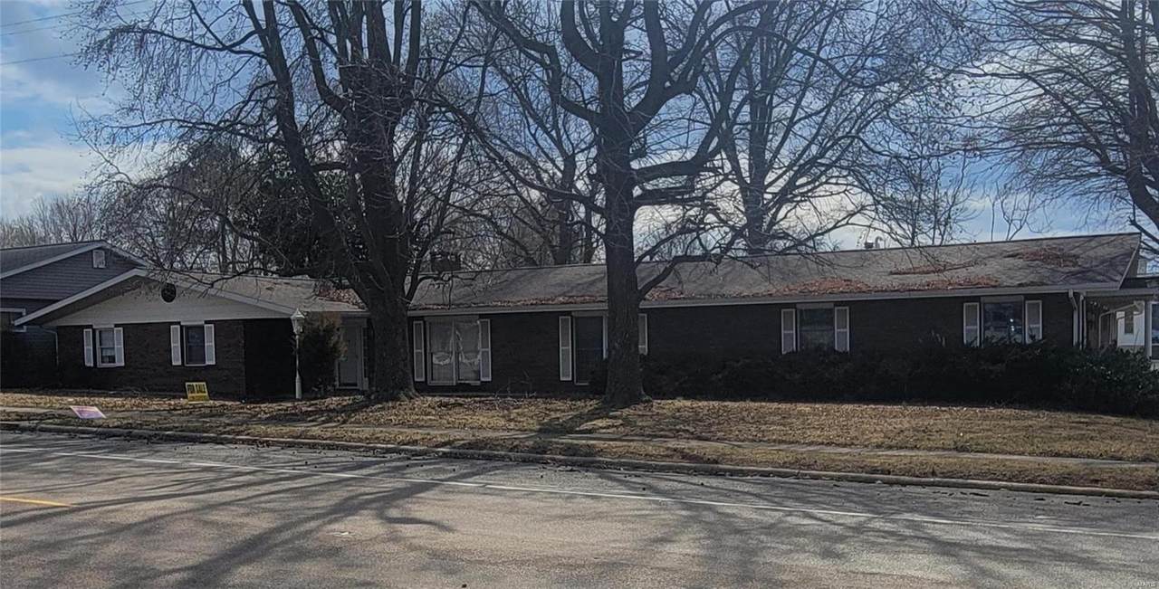 303 Pine - Photo 1