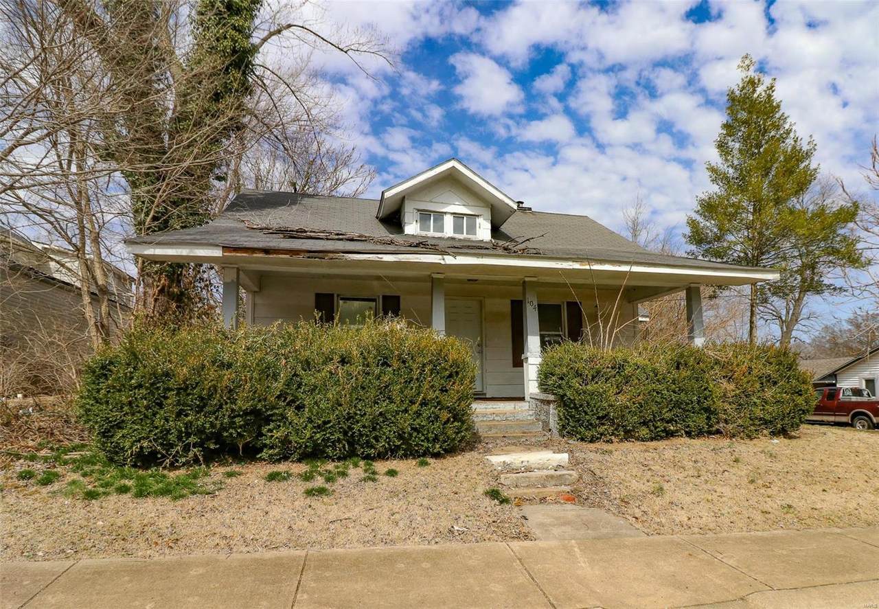 104 Coffman - Photo 1