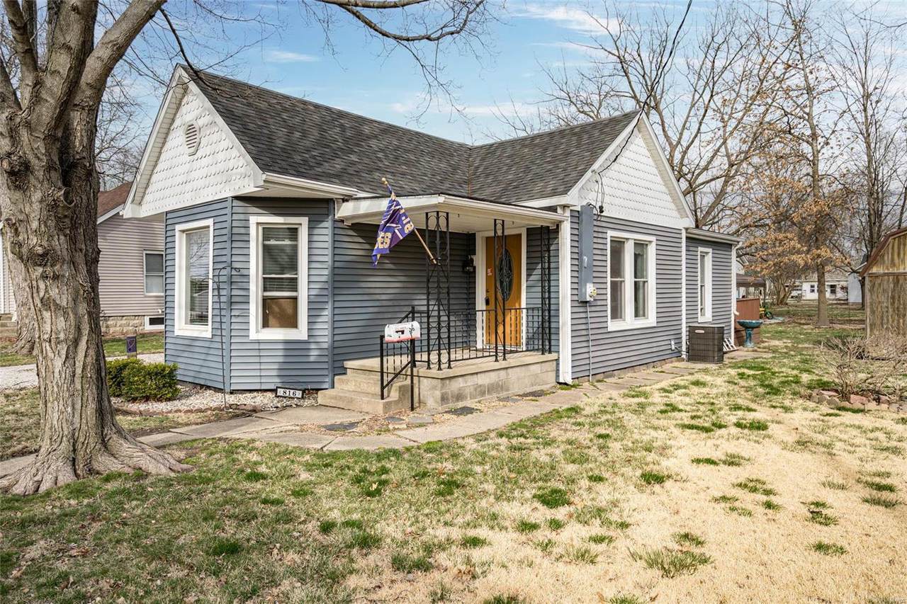 816 Van Buren Street - Photo 1