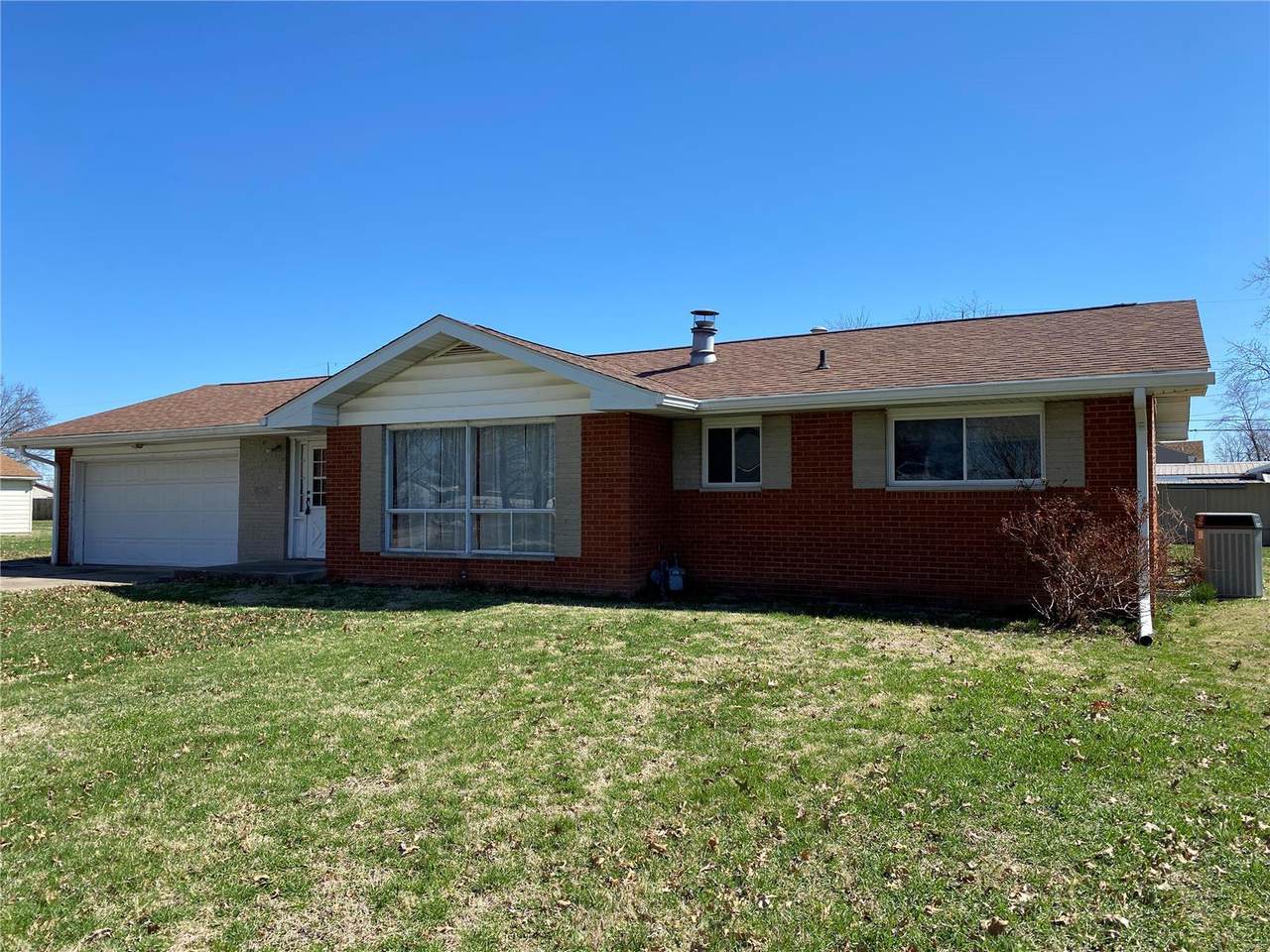 615 Francis - Photo 1