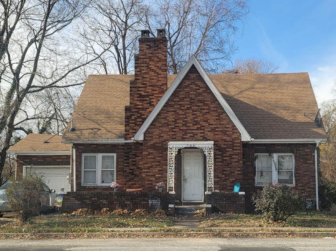704 Main Street - Photo 1