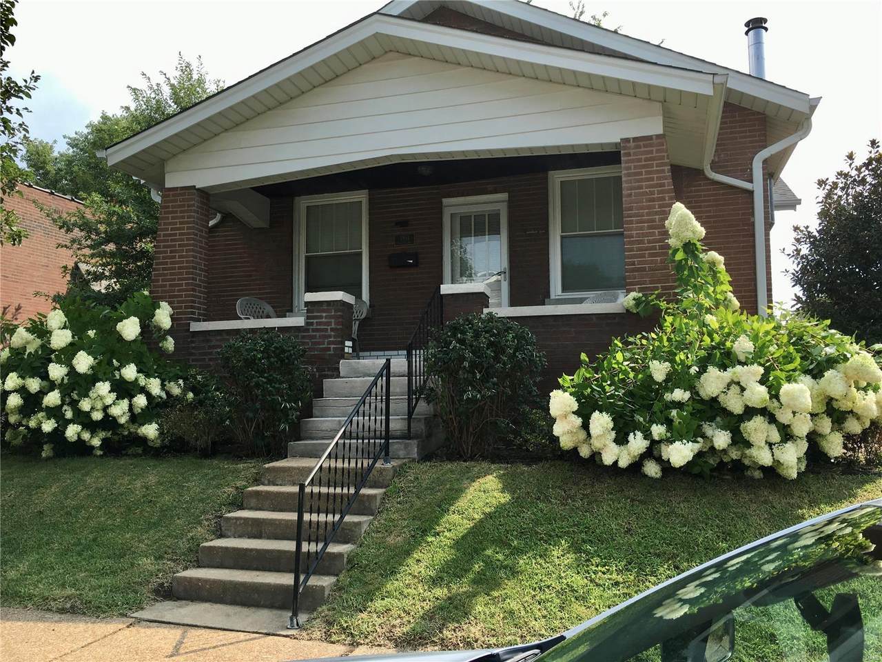 4851 Goethe Avenue - Photo 1