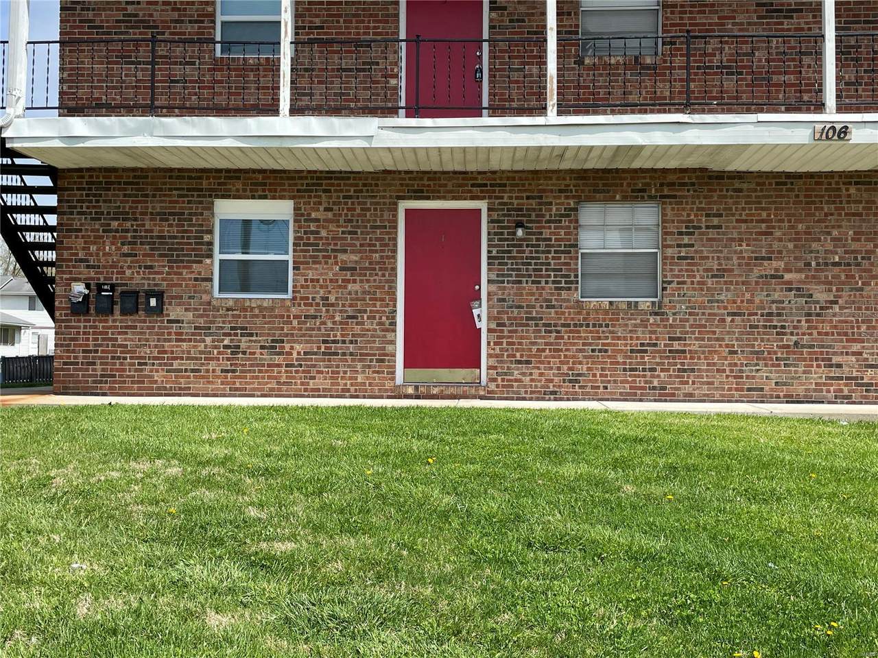 106 Lee Drive - Photo 1