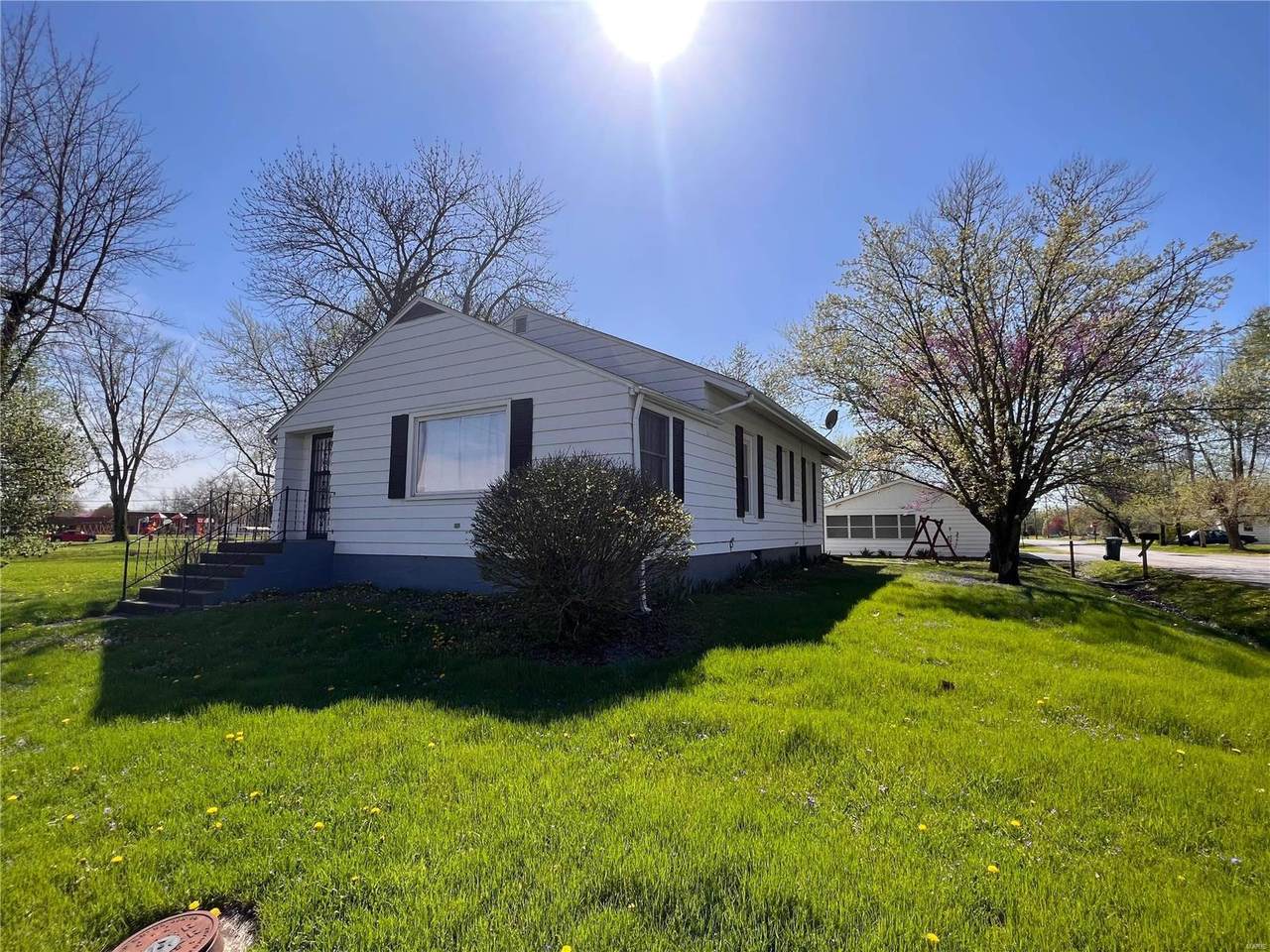 312 Shelby Street - Photo 1