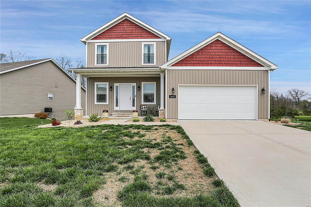 1437 Fairwood Drive - Photo 1