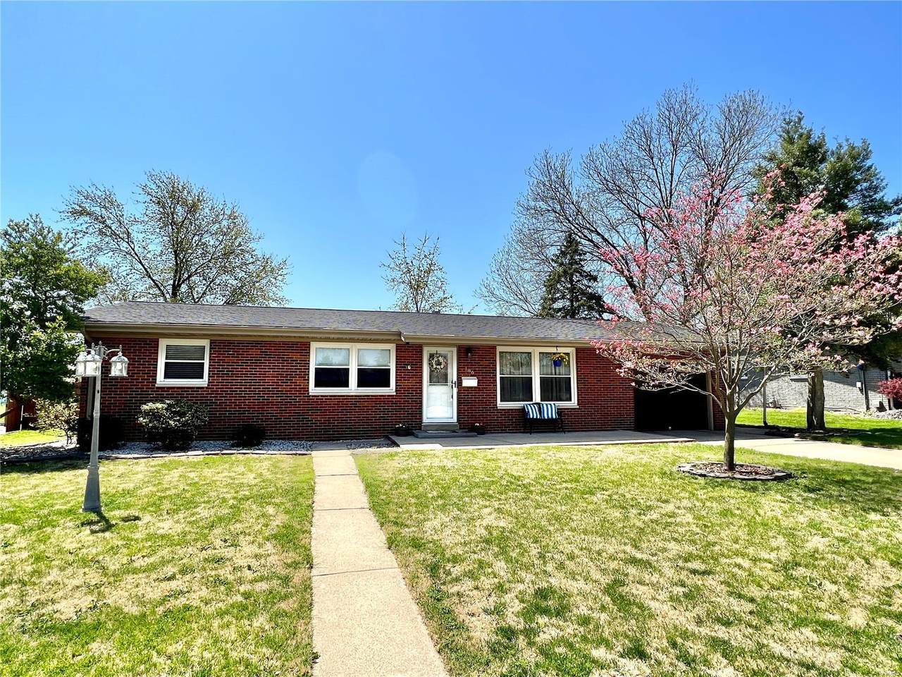 186 11th - Photo 1