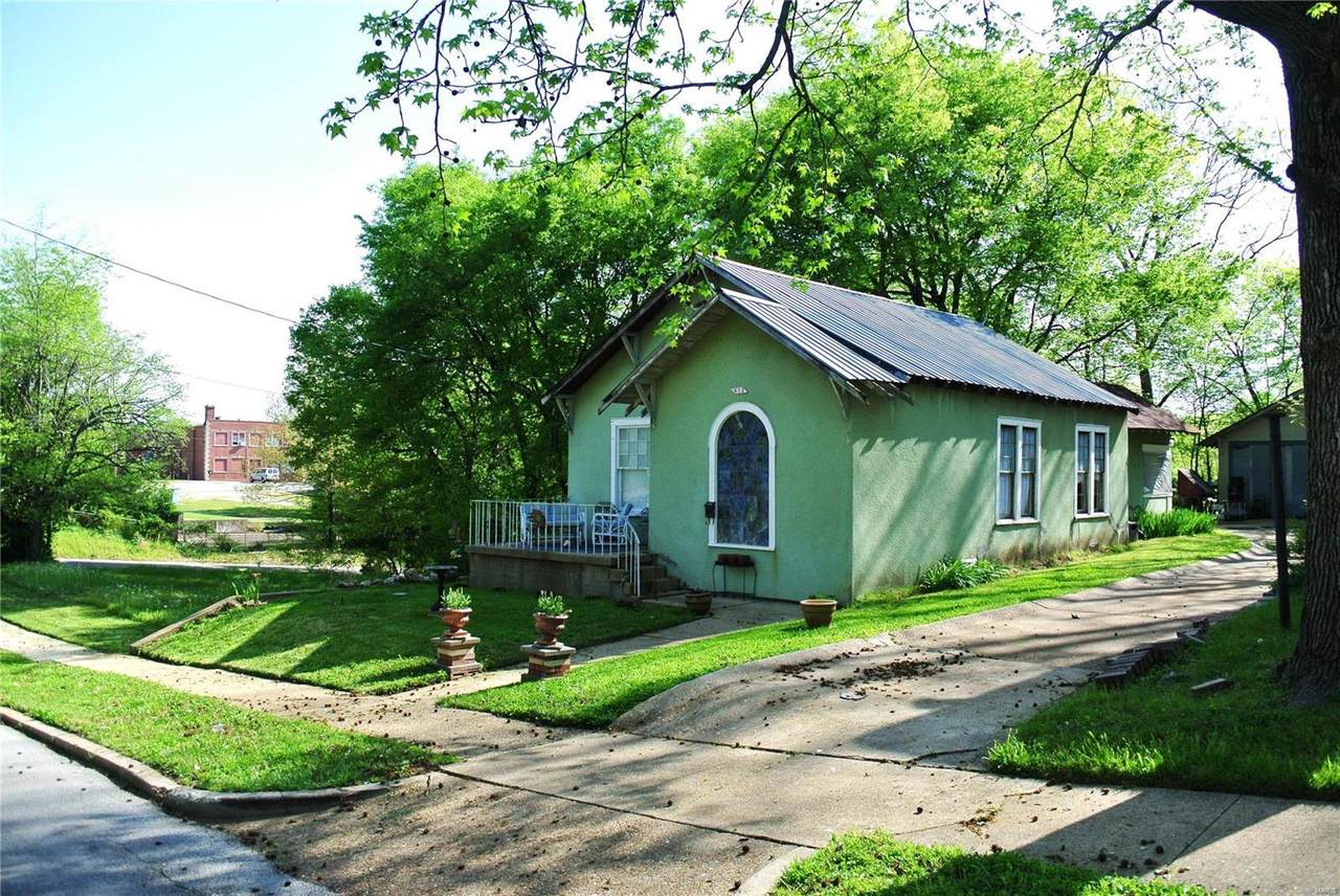 812 Benton - Photo 1