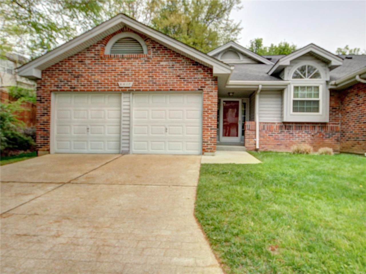 4417 Hillmont - Photo 1
