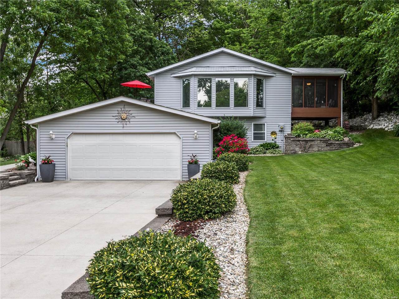 524 Lake Drive - Photo 1