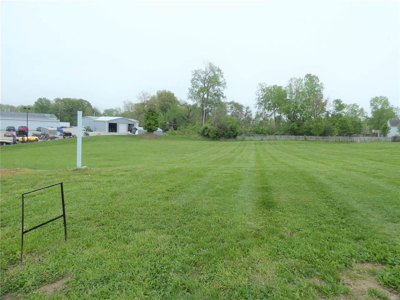 1412 Fairwood - Photo 1