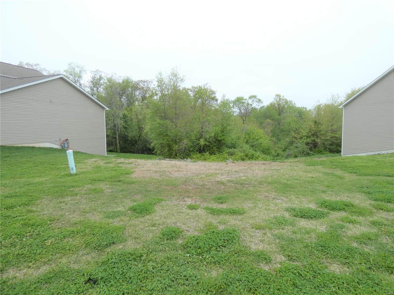 1433 Fairwood - Photo 1