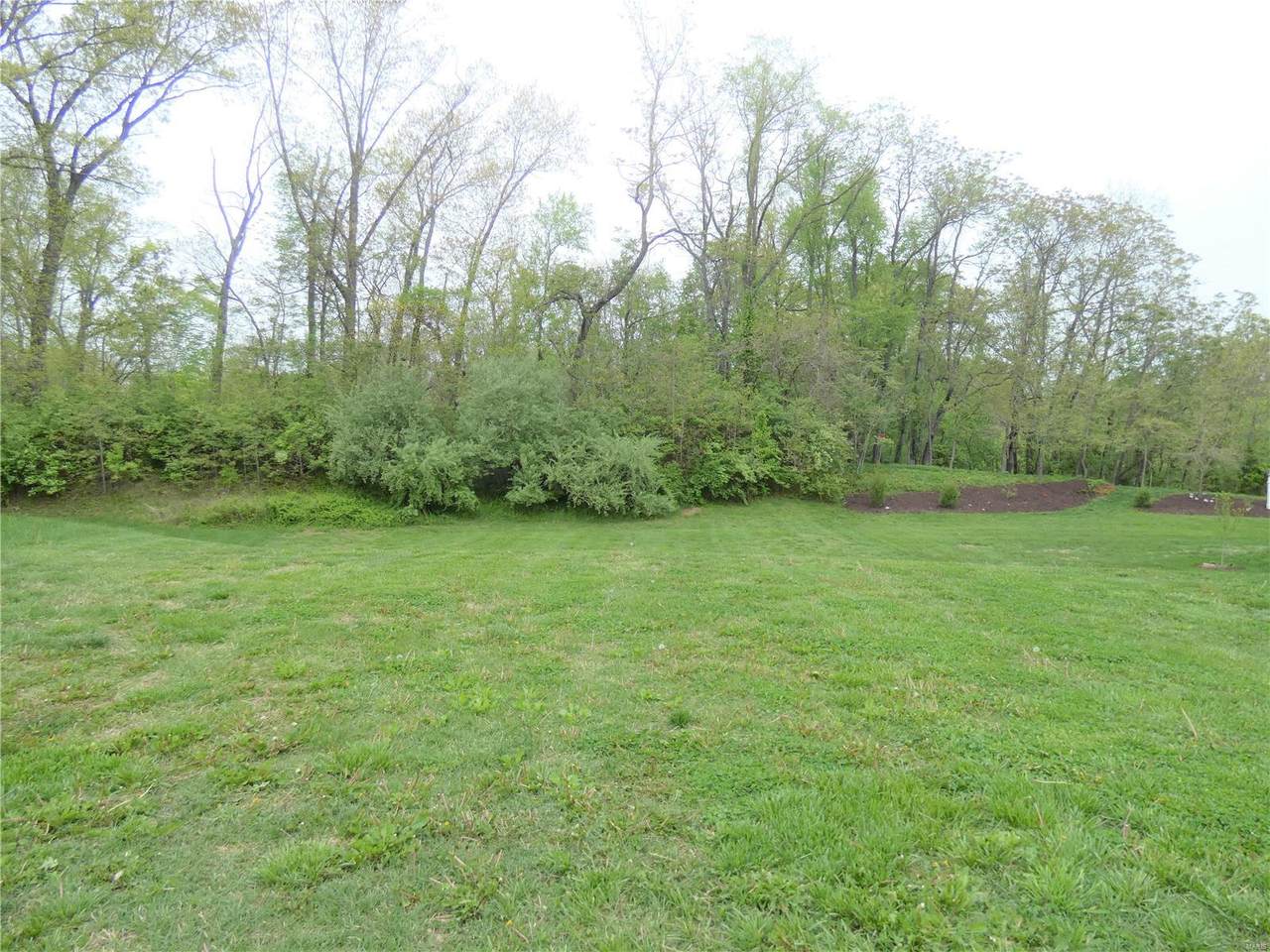 1452 Fairwood - Photo 1