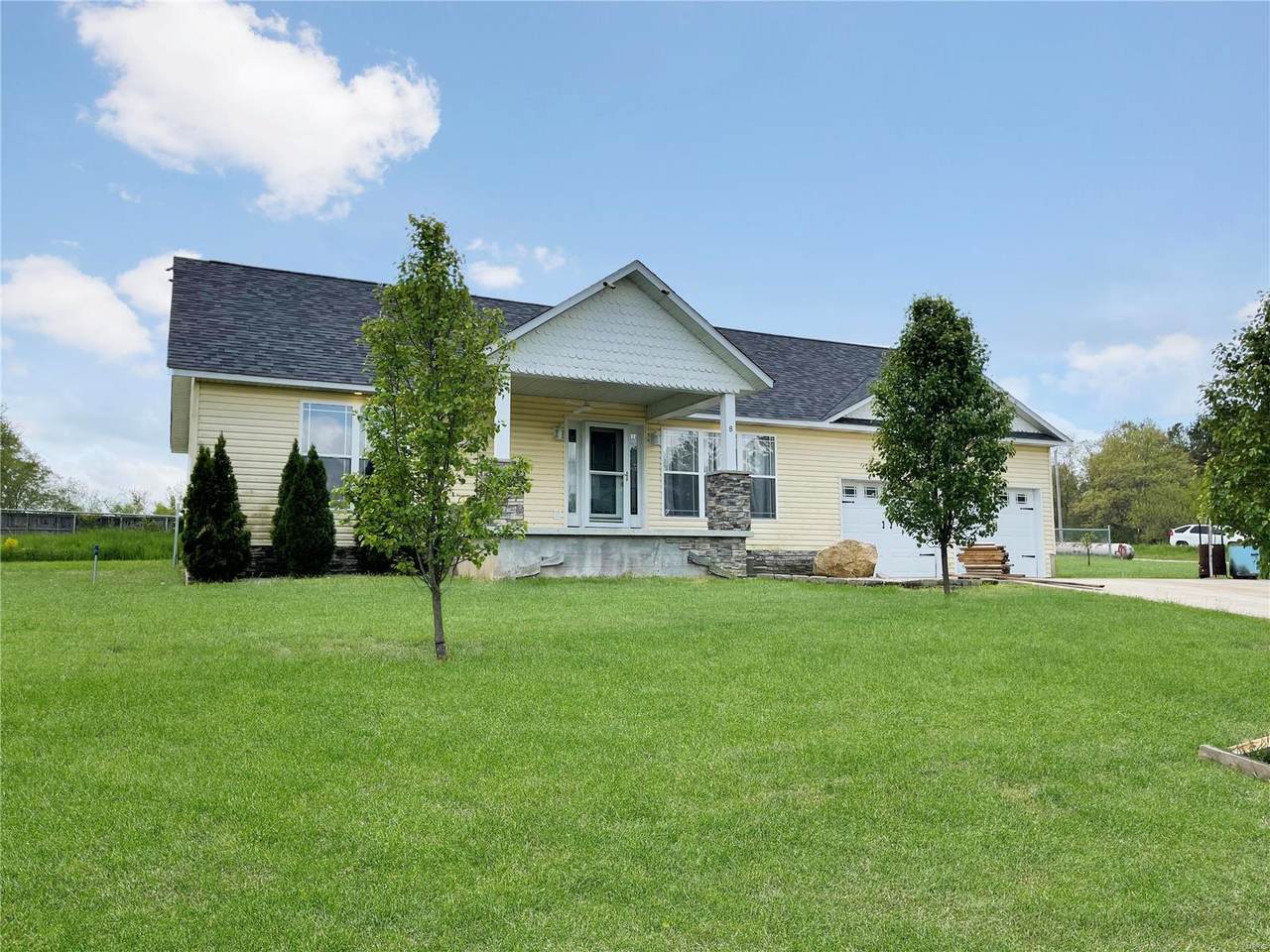8 Cedar Ridge Road - Photo 1