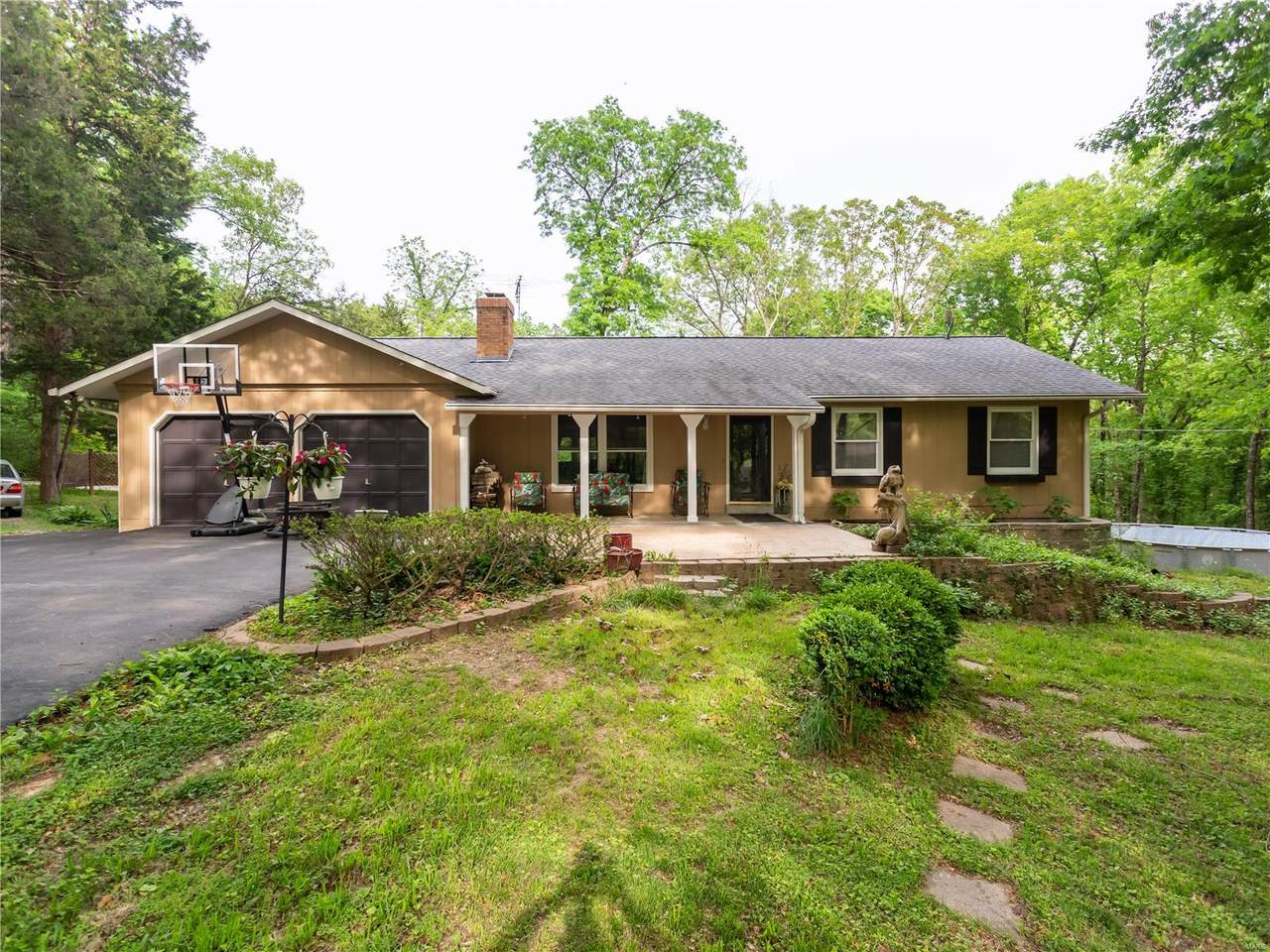 8 Ravinia Lane - Photo 1