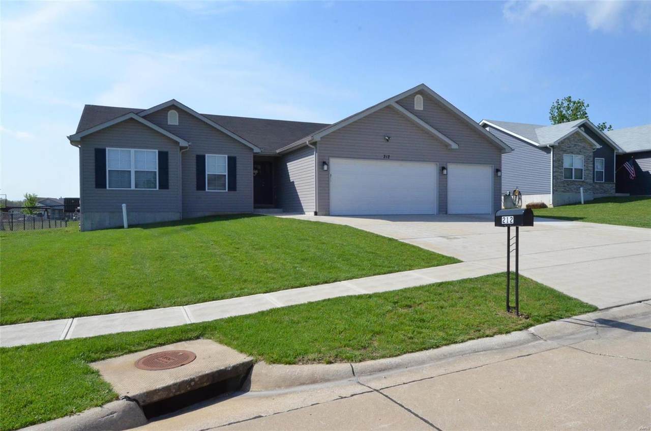 212 Hawkshire Court - Photo 1