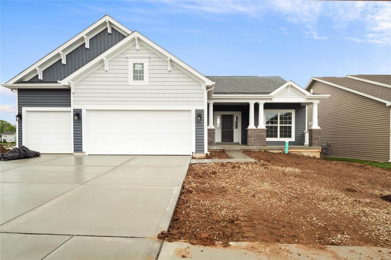 1375 Bloomfield Drive - Photo 1