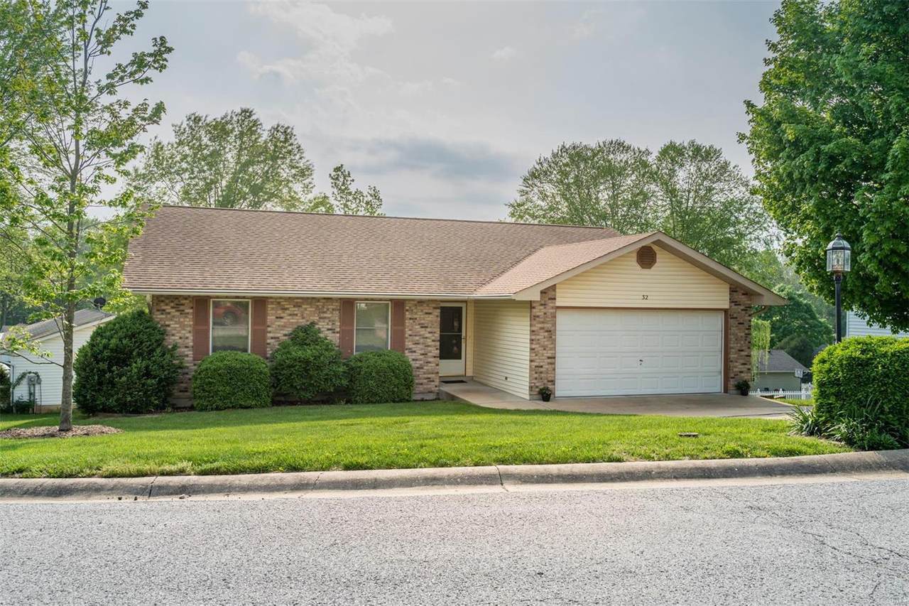 32 Whispering Oaks Drive - Photo 1