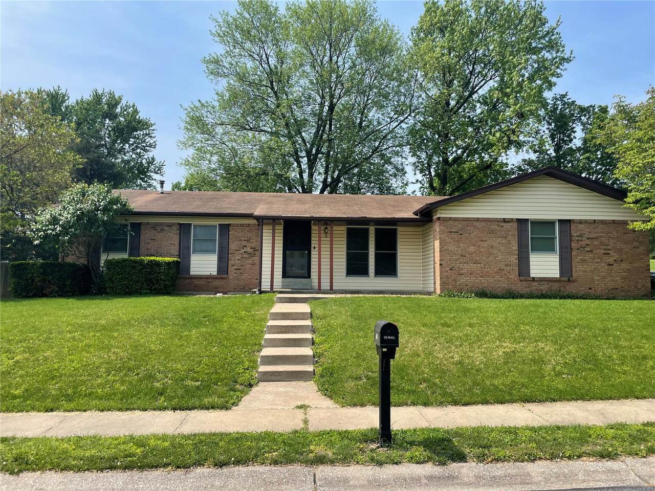 3129 Essex - Photo 1