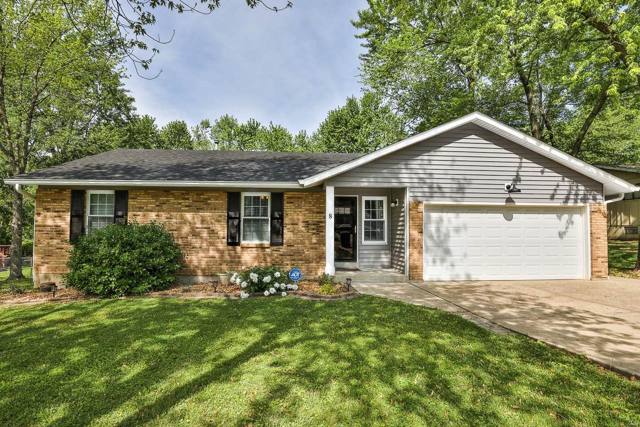 8 Donald Drive - Photo 1