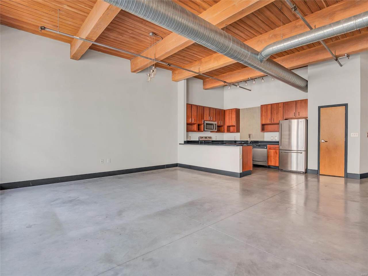 1113 Washington Avenue - Photo 1