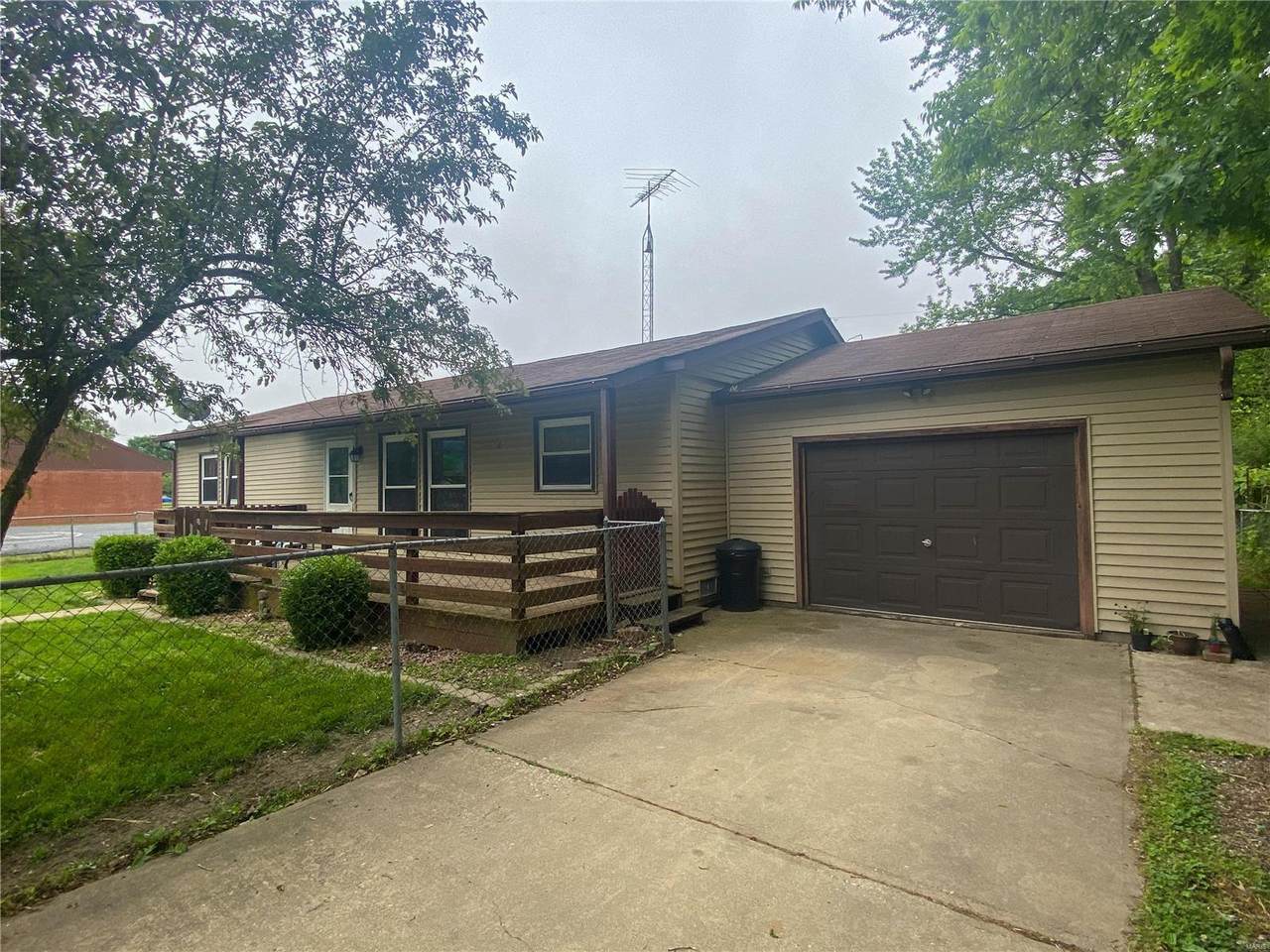 227 Cleveland Avenue - Photo 1