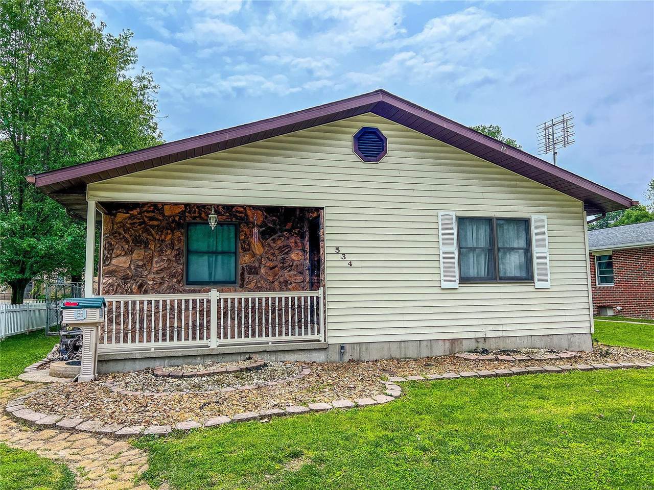 534 2nd - Photo 1