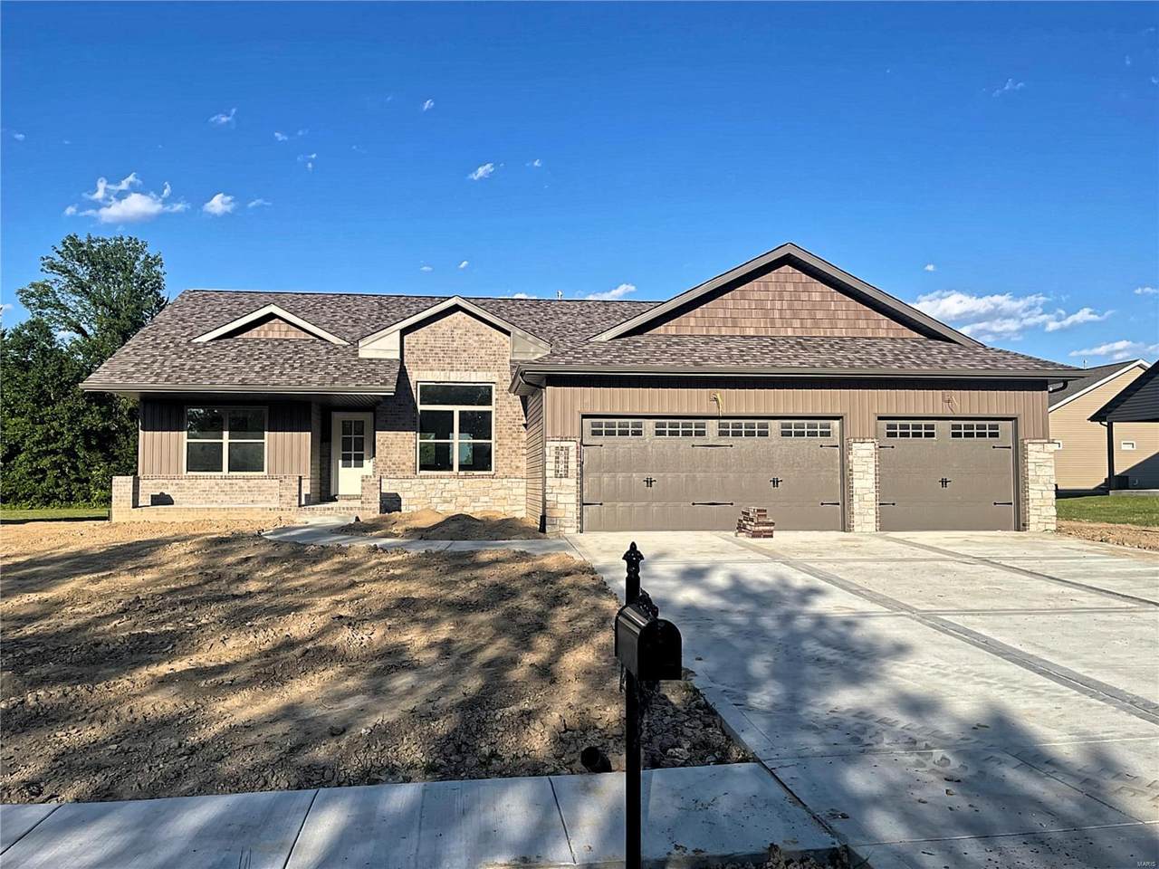 604 Briar Meadow Court - Photo 1