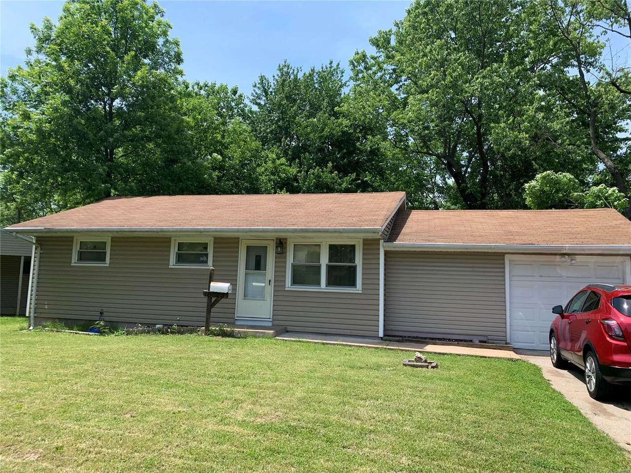 10655 Glen Garry Road - Photo 1