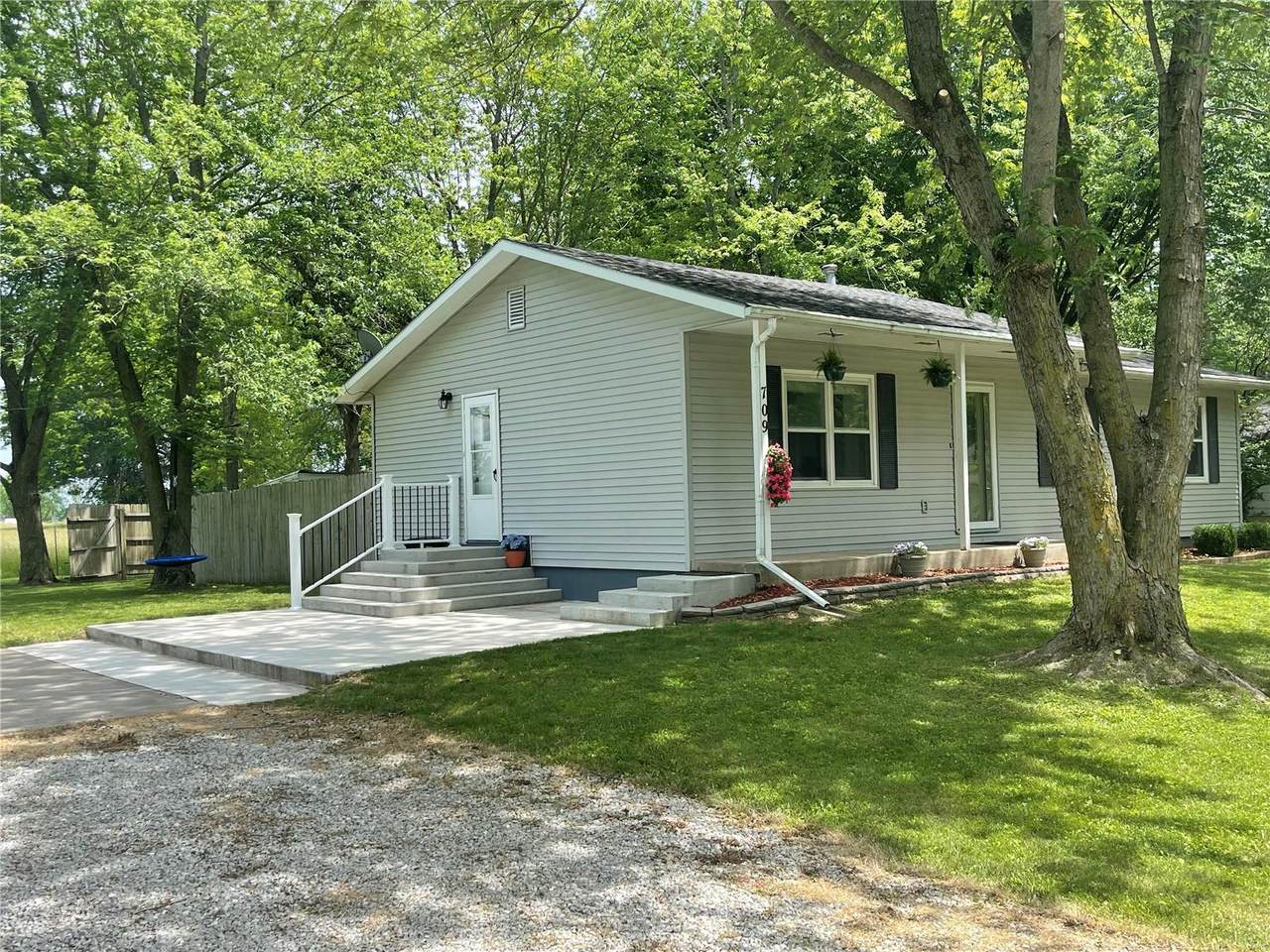 709 N. Livingston - Photo 1