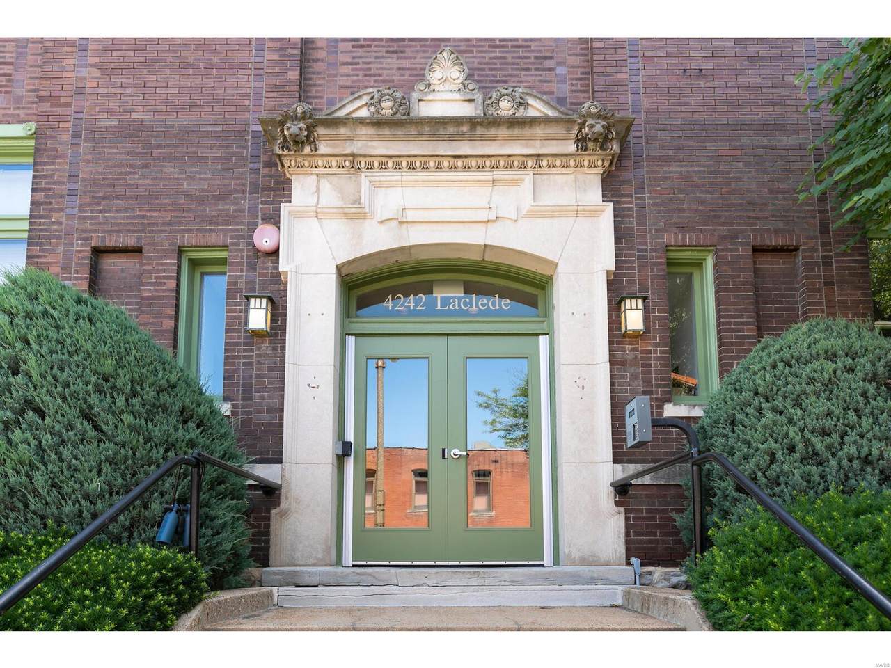 4242 Laclede Avenue - Photo 1
